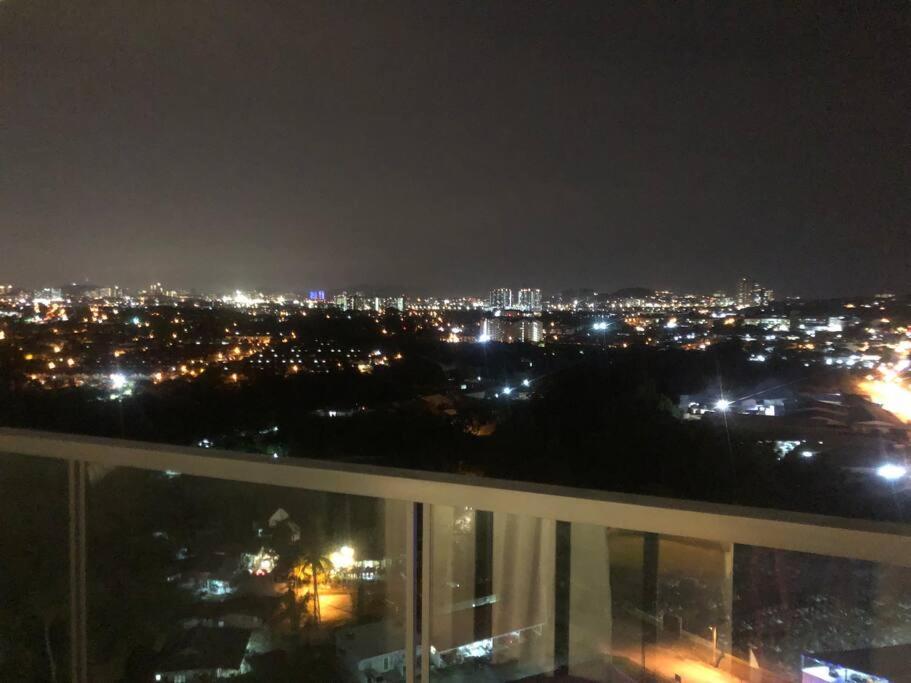 Mishal'S Homestay-Vista Bangi Studio Service Apartment カジャン エクステリア 写真